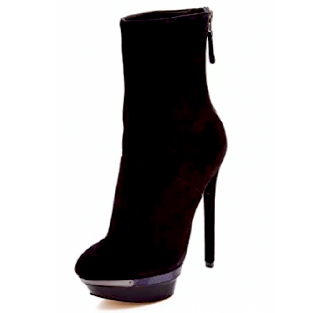 B Brian Atwood